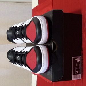 JORDAN NU RETRO 1 LOW